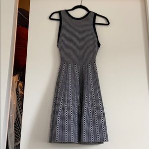 Amazing black and white Alive and Olivia dress